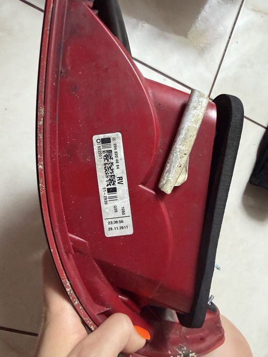 Prawa lampa mercedes w204 polift Led