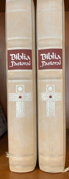 Bíblia Pastoral dois volumes Peças Históricas Únicas