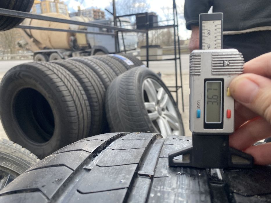 Шини Pirelli PZero 315/35 та 274/40 R21 111Y