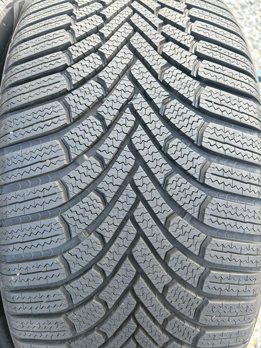 Opony zimowe 275/40/21 Bridgestone 2szt