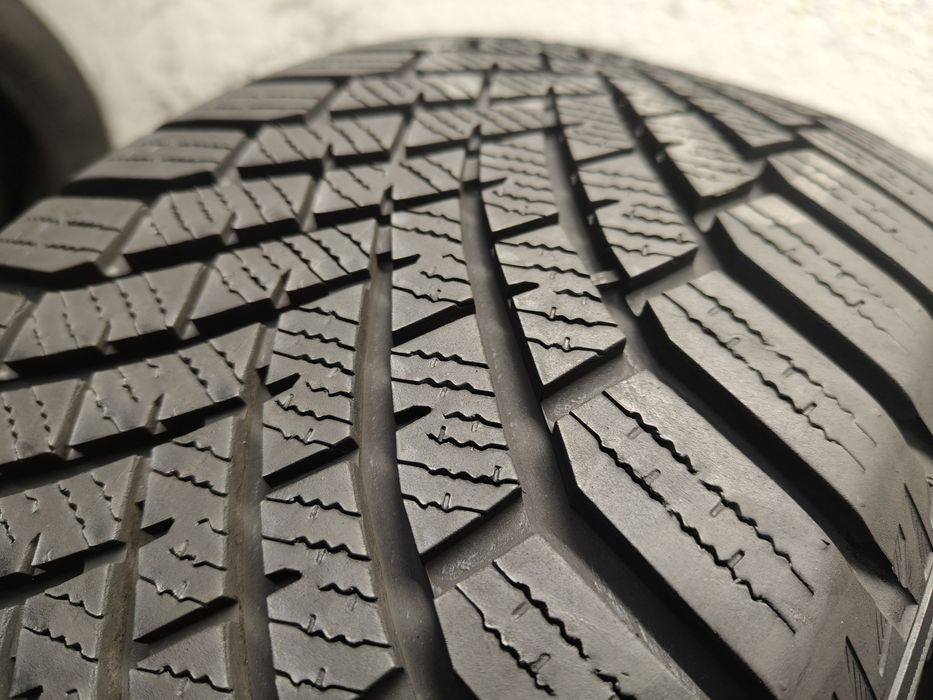 2X 225/45R18 95V XL Yokohama Bluearth Winter V906 7,6mm 2024 zimowe