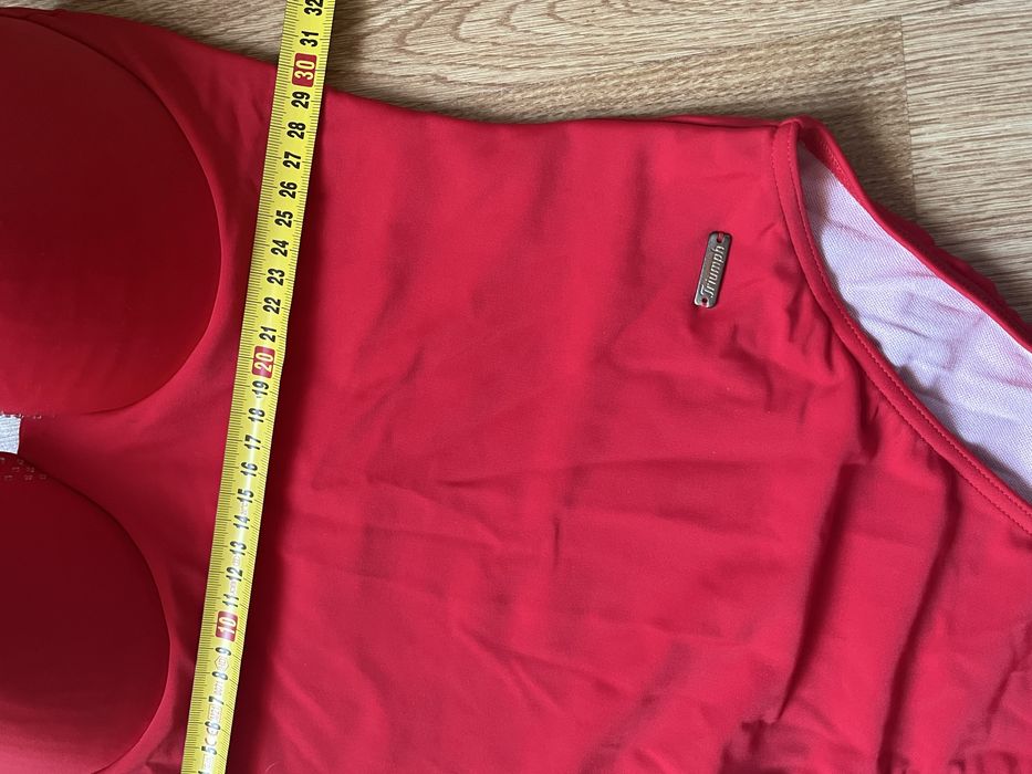 Triumph kostium kąpielowy push up S logo jednoczęściowy na basen