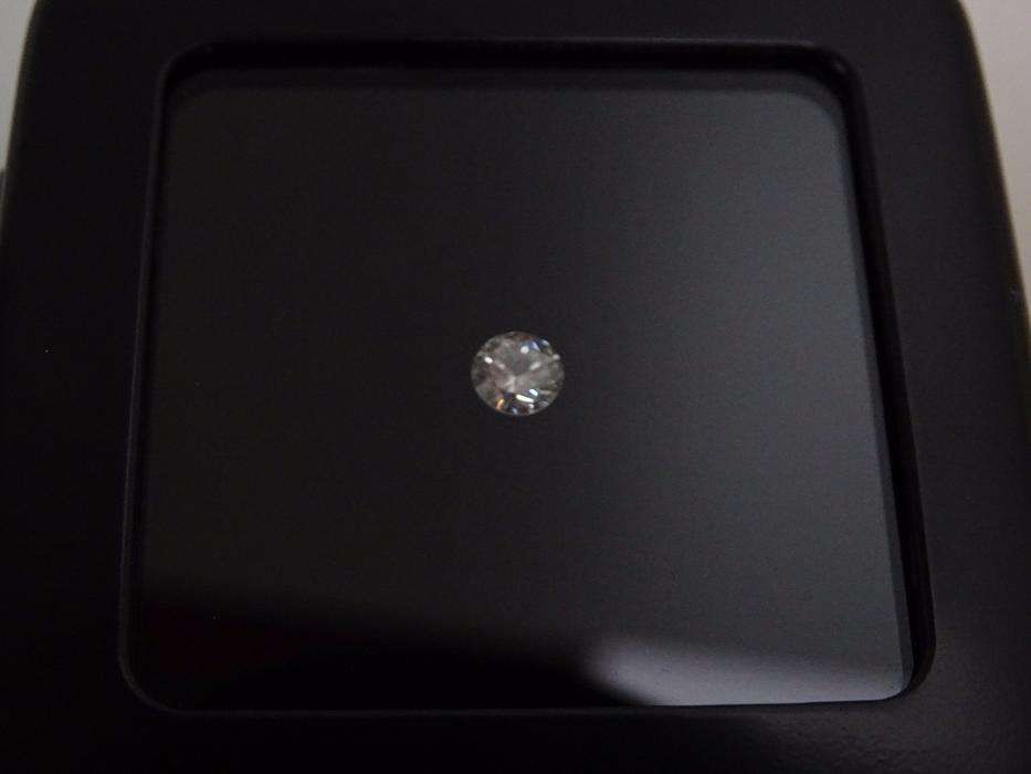 Piękny Brylant Diament H 0.36 ct VS1. Certyfikat