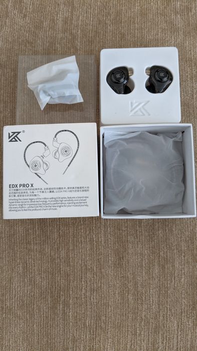 Навушники з гарним звуком.