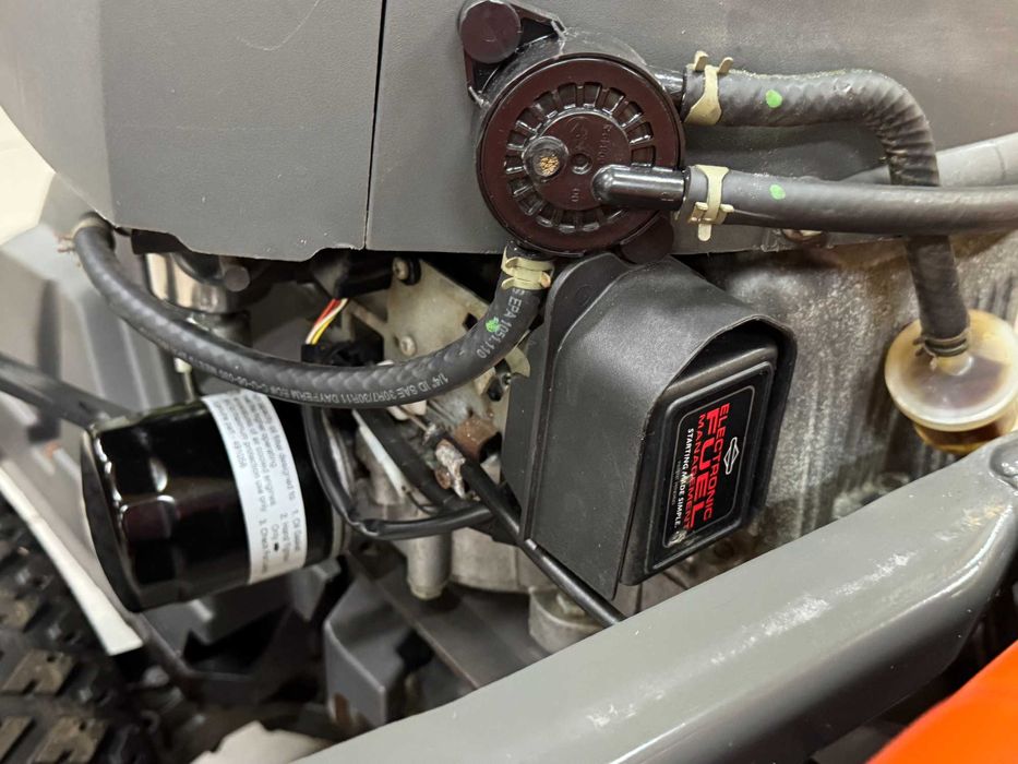 Traktorek Kosiarka Rider Husqvarna R 320 4X4 19,5hp 2018r