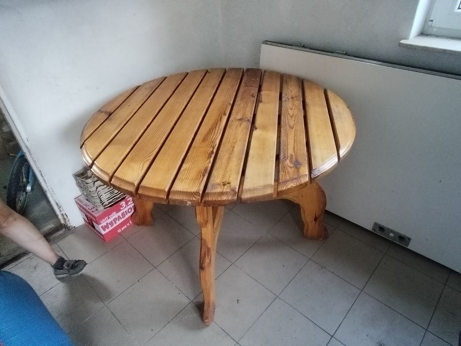 Stół drewniany okrągły
