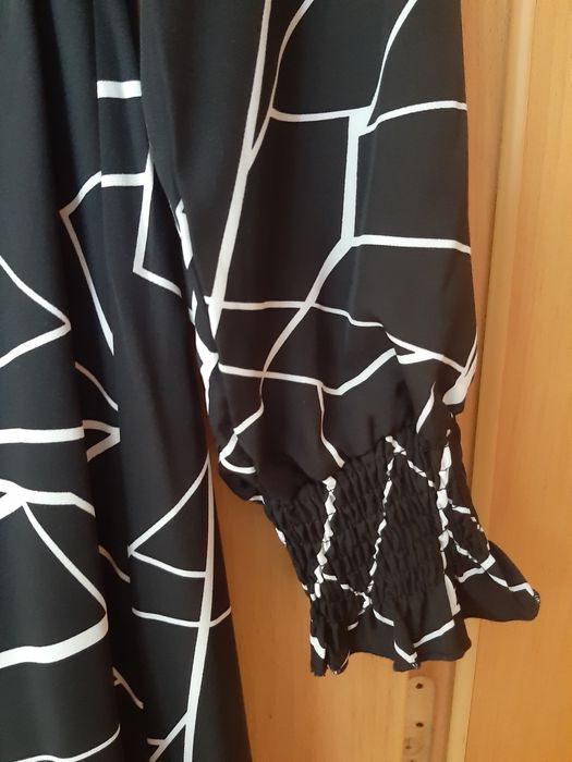 Vestido NOVO comprido preto e branco
