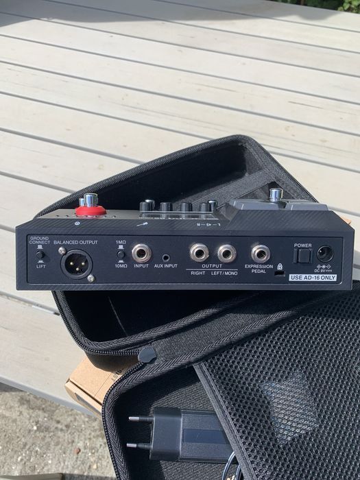 Zoom B2 FOUR como nova
