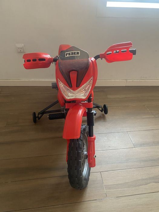 Moto eletrica em bom estado