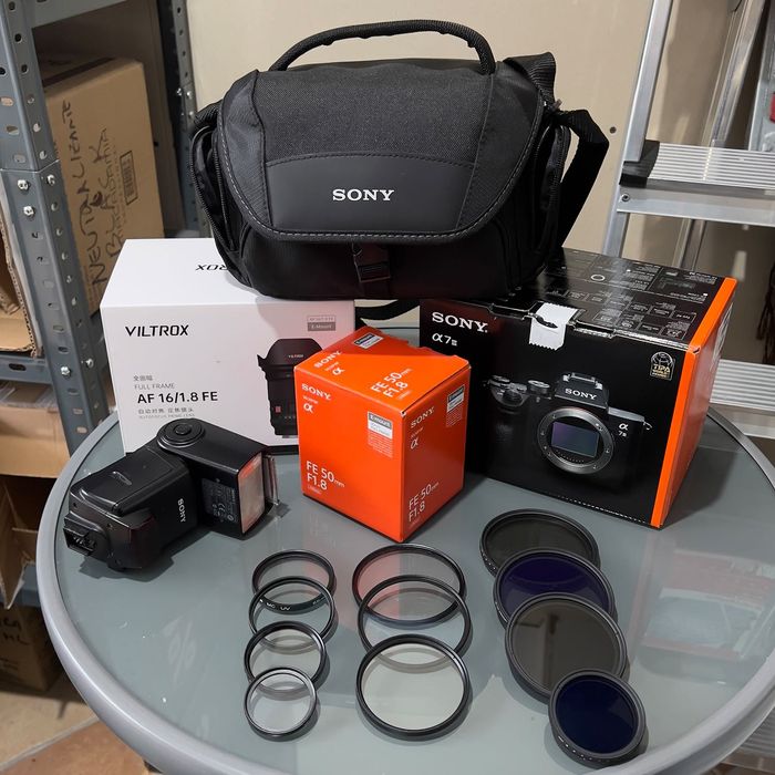 Sony Alpha A7iii + lentes e acessórios