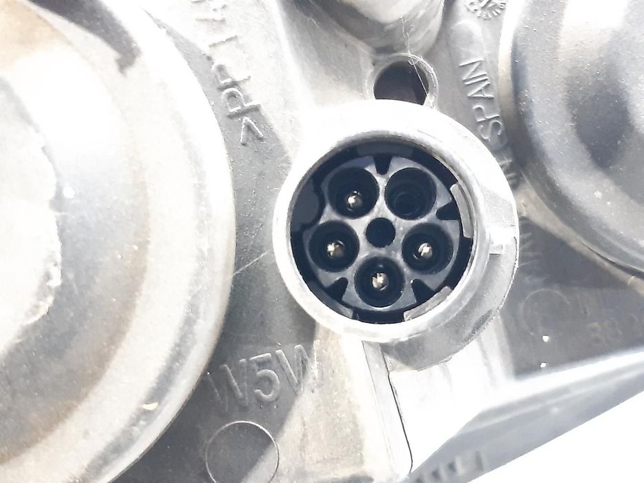FAROL ESQUERDO OPEL VECTRA B 1998