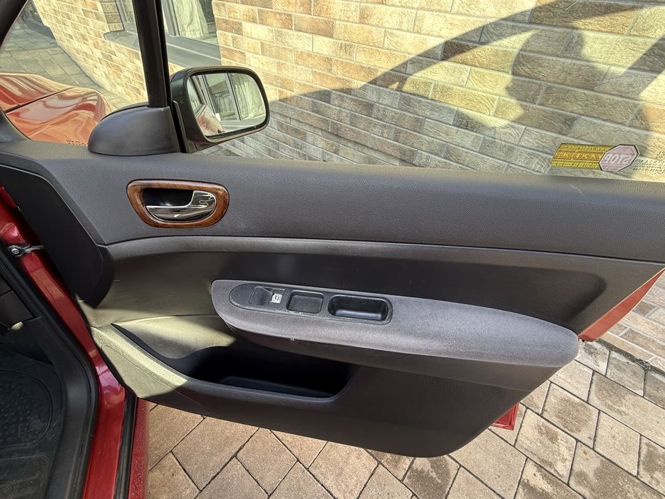 Автомобіль Peugeot 307