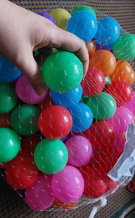 Кульки для сухого басейну. Шарики для сухого бассейна.