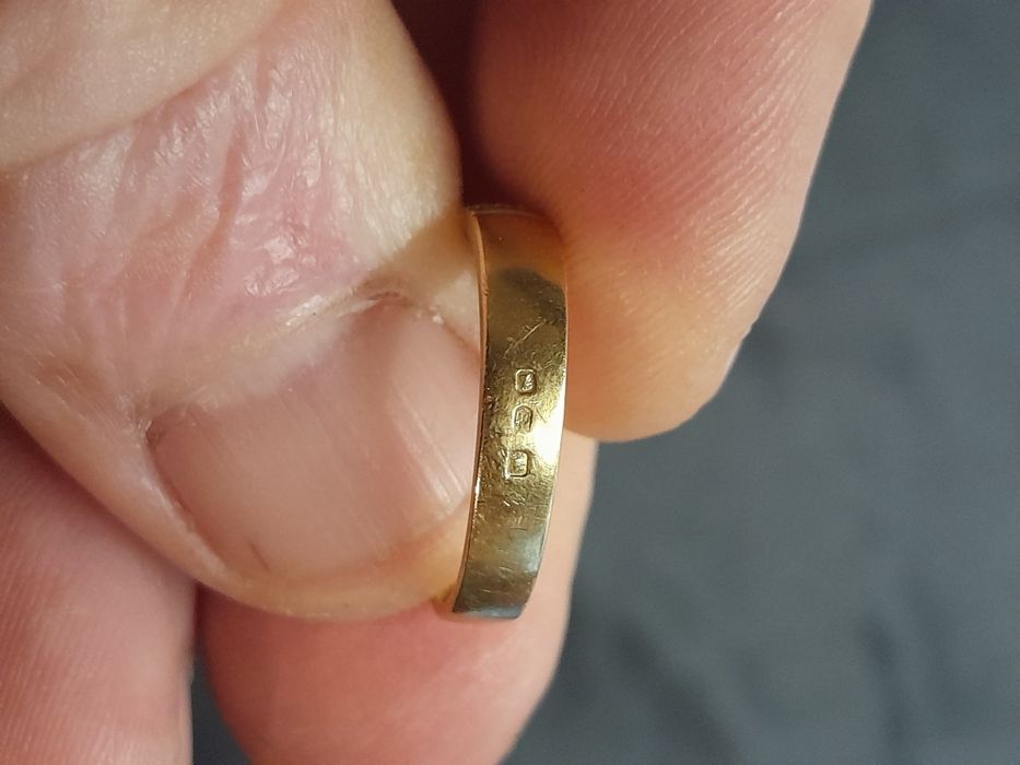 Anel em Ouro com pedra 19.2k