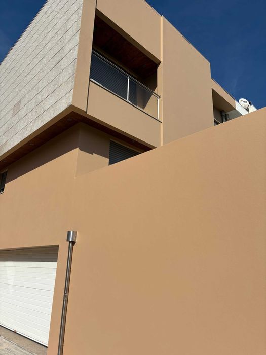 Moradia na Maia, com amplos espaços e em excelentes condições