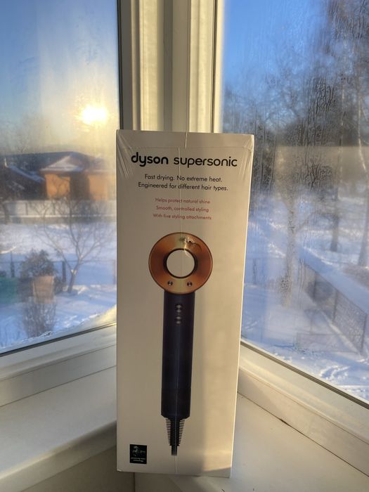 Фен Dyson Supersonic HD08 [новий, в плівці, пошкоджена коробка]