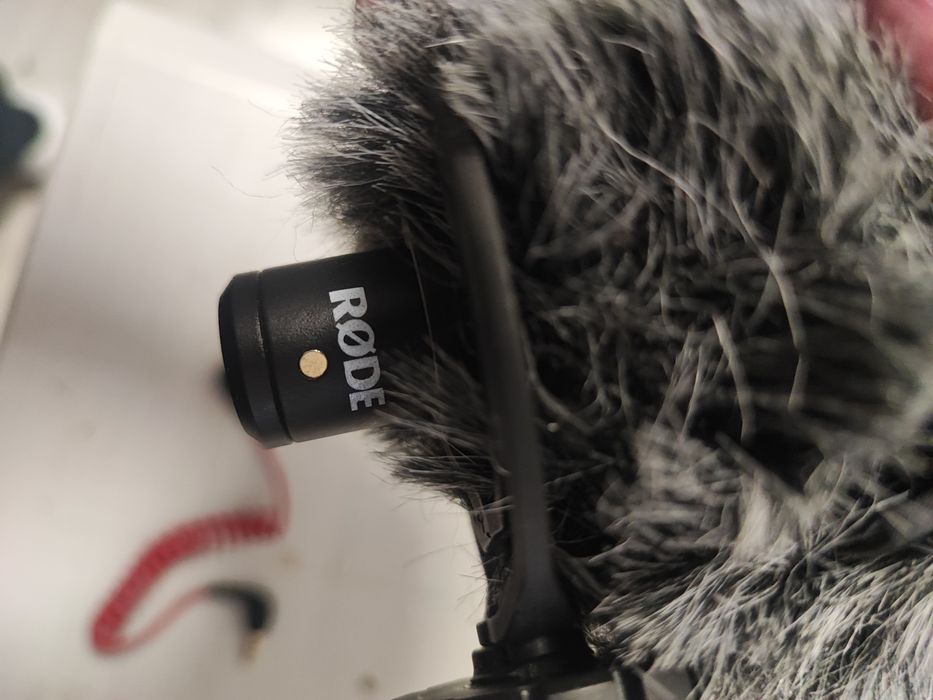 Microfone RØDE com Deadcat + Cabo (Gravação Vídeo/Áudio)