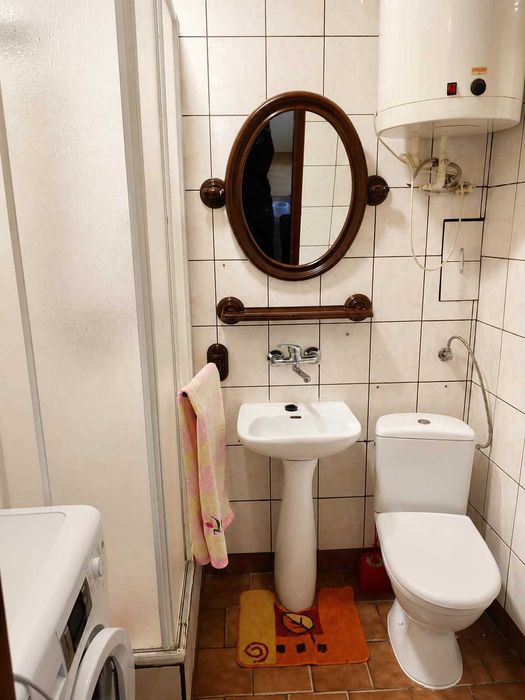 Na sprzedaż mieszkanie 36 m² – 2 pokoje, centrum, oddzielna kuchnia, piwnica