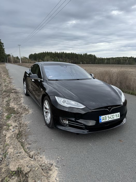 Продам Tesla model S 2016