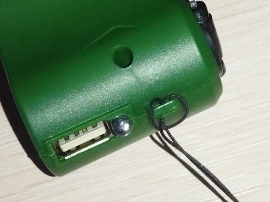 Ручний зарядний пристрій для мобільних телефонів