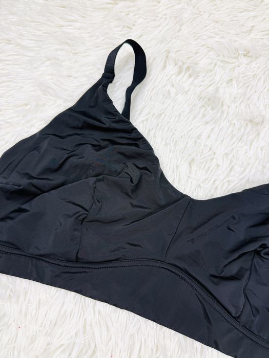 Biustonosz miękki 90DD czarny TU