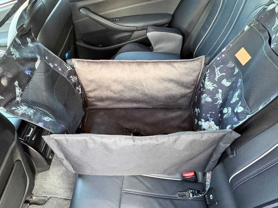 Transporter dla psa do 11 kg na środek tylnej kanapy samochodu