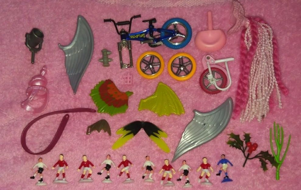 Аксессуары для кукол Барби и подобных бижутерия и прочая мелочь