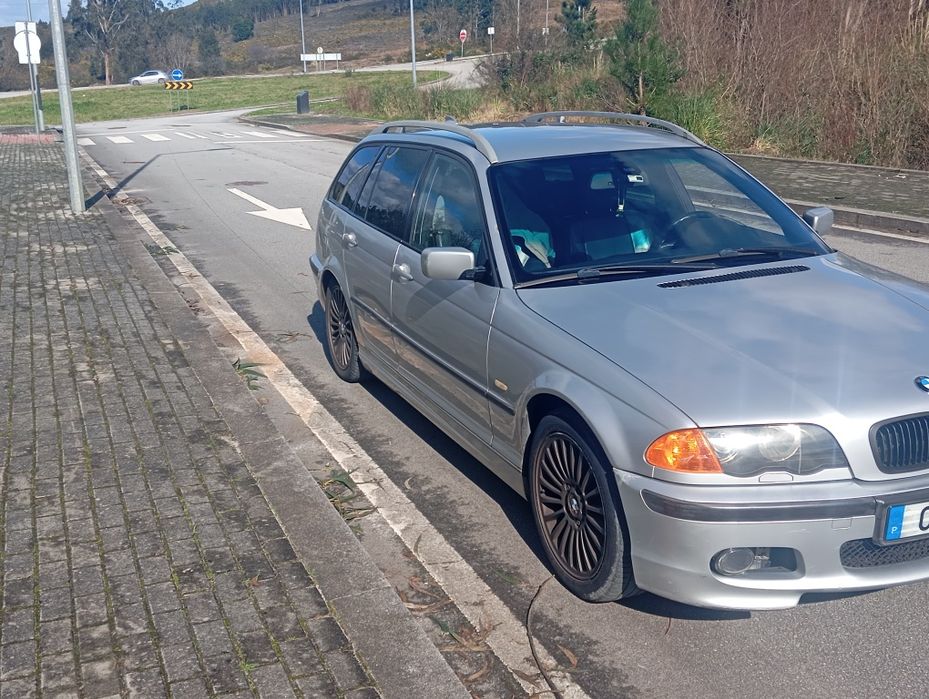 BMW 346l touring , pack M de origem.