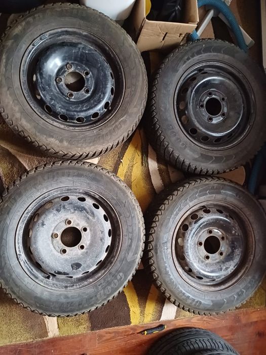 Koła 16" do busa Opel Movano, Renault Master z oponami zimowymi Goodye