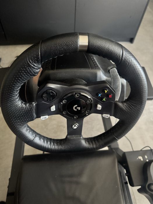 Next Level Racing F-GT kokpit, pedały, kierownica