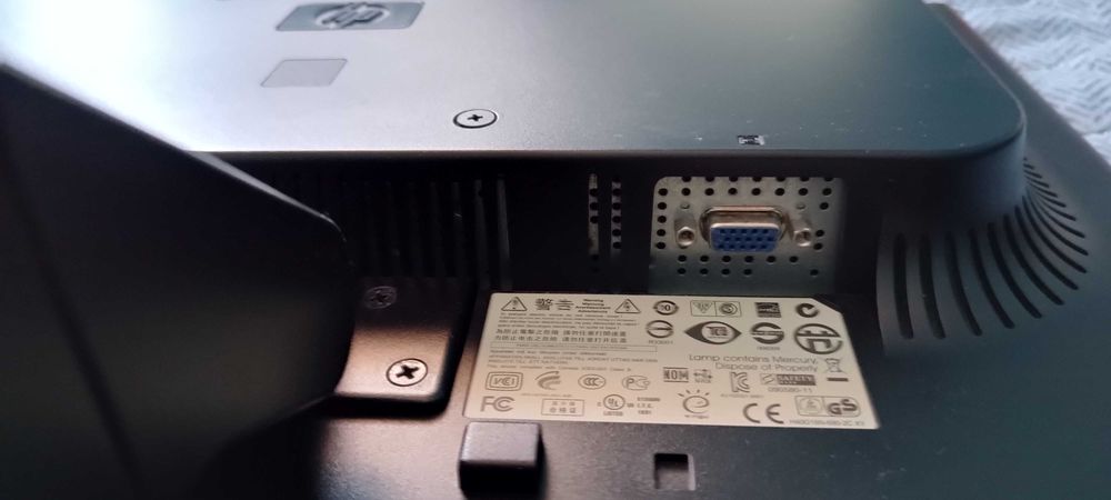 Monitor LCD HP LE1851w widescreen de 18,5 polegadas VGA