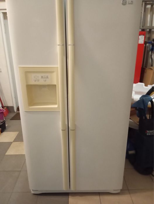 Продам холодильник LG