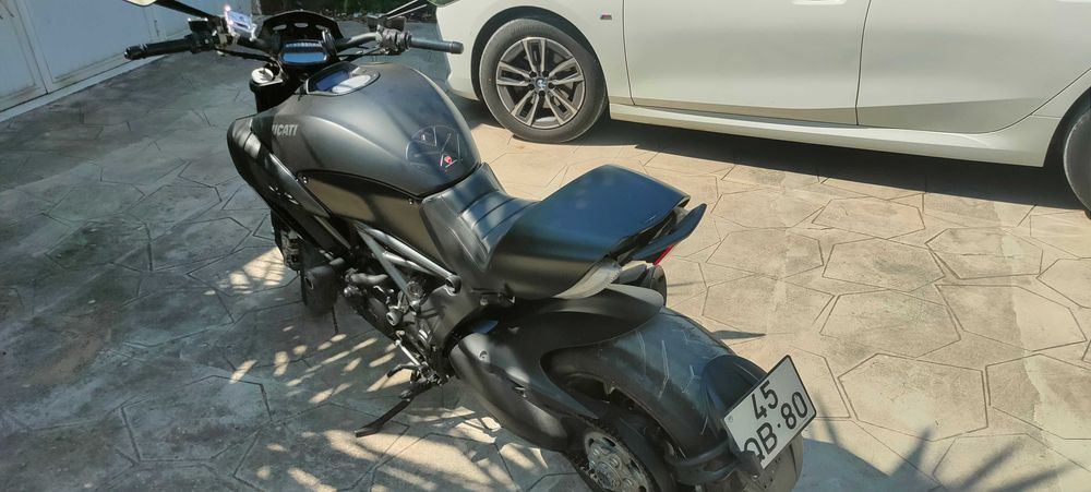 Ducati Diavel Dark Stealth 2015