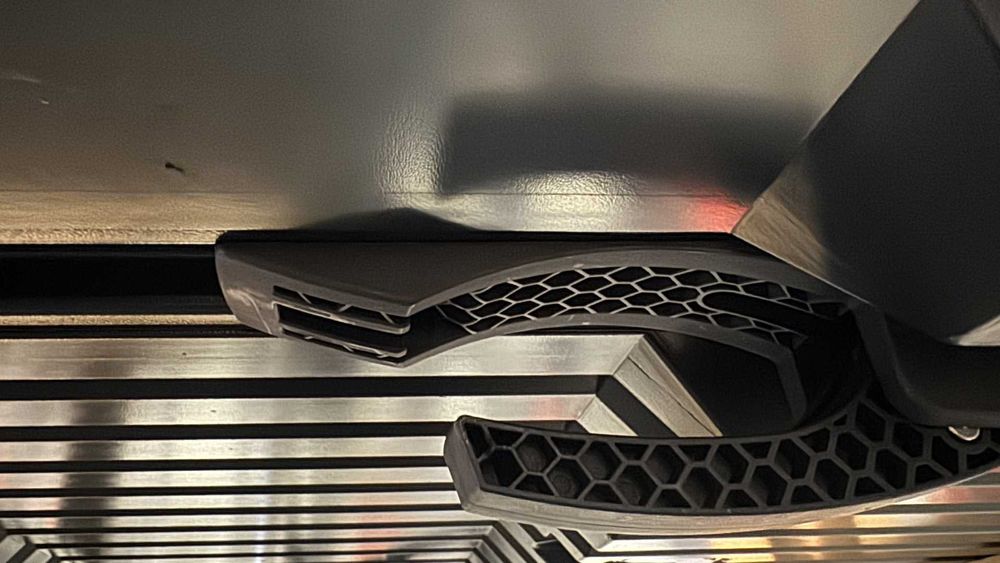 Mega mocny box dachowy Taurus Adventure 480 czarny matowy karbon NEW