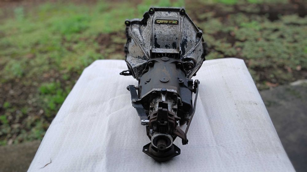 Vendo caixa de velocidades para Opel Rekord D
