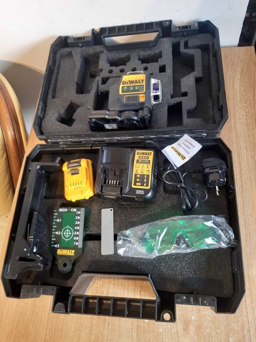 Laser Dewalt Krzyżowy DCE  DCE089D1G