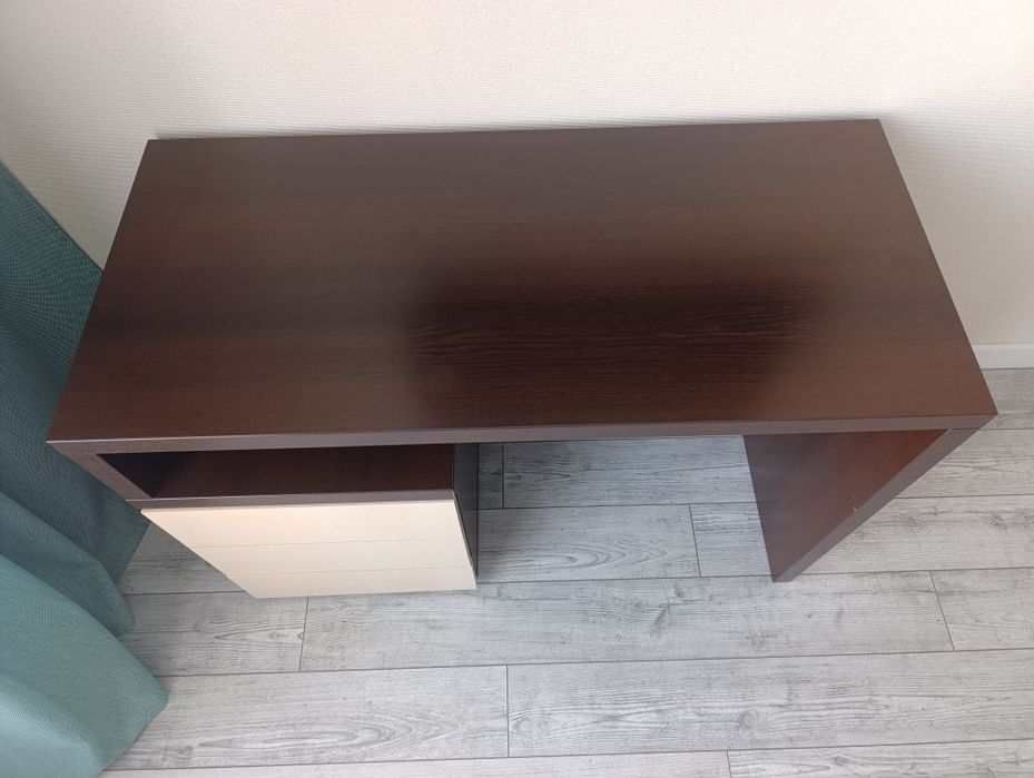 Продам письмовий, компюторний стіл