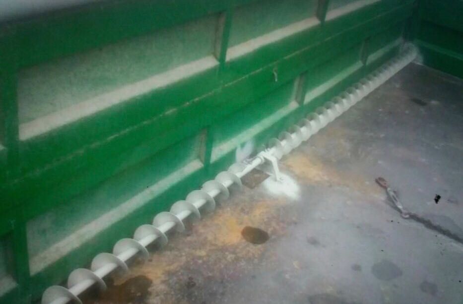 Żmijka ułatwiająca rozładunek z przyczepy lewa prawa PRODUCENT