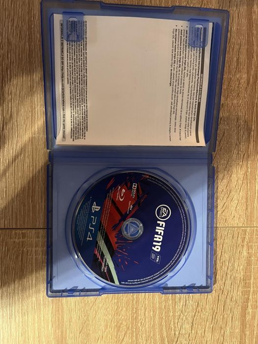 Gry na PS4 (fifa19,Minecraft,Sniper 3 Ghost Warrior)