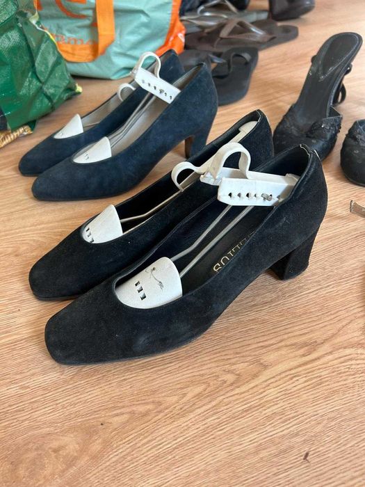 Varios pares de botas de pele - Bom estado