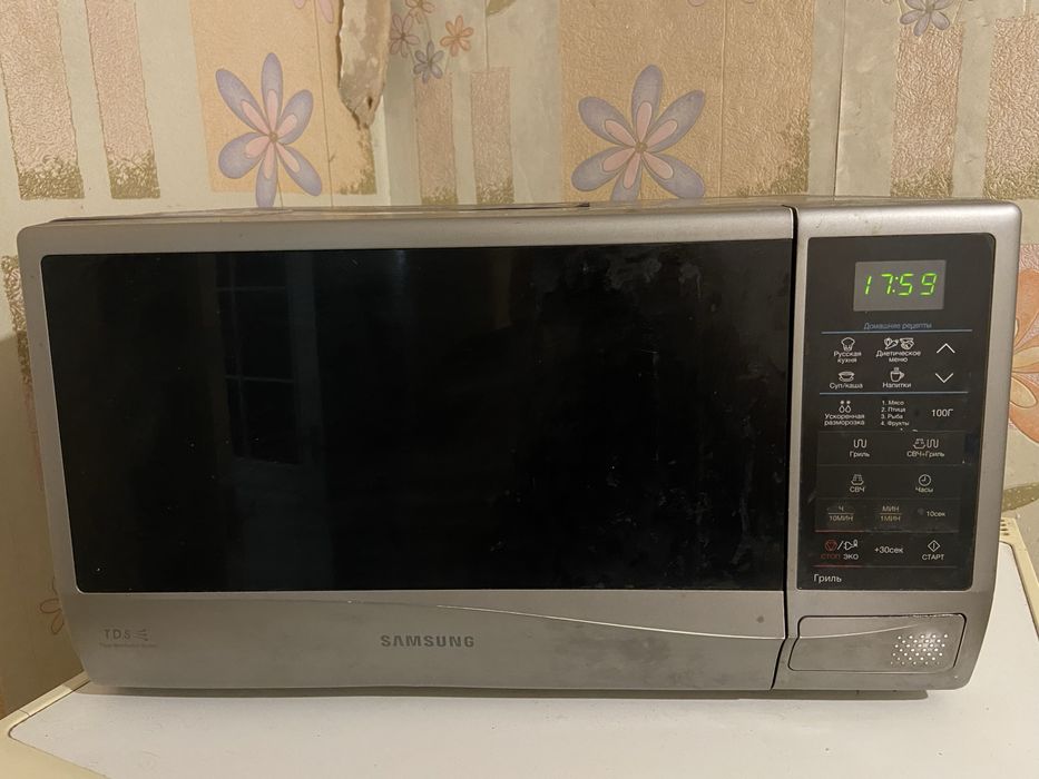 Продам микроволновку Samsung САМОВЫВОЗ