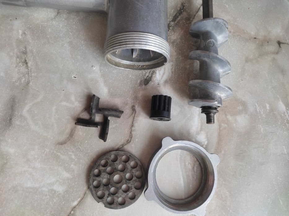 Продам мясорубку