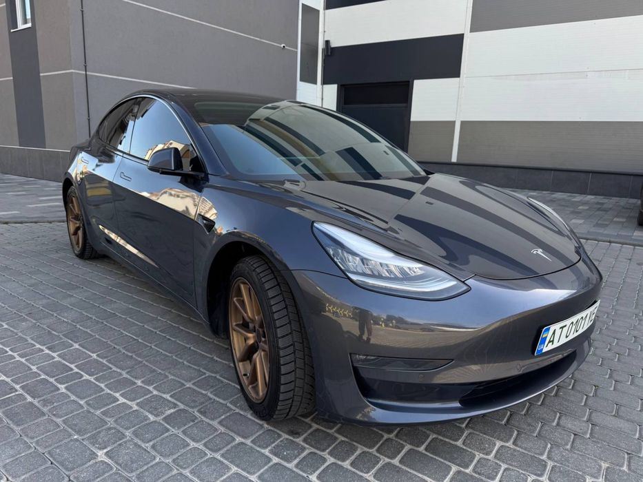 Tesla model 3 Performance