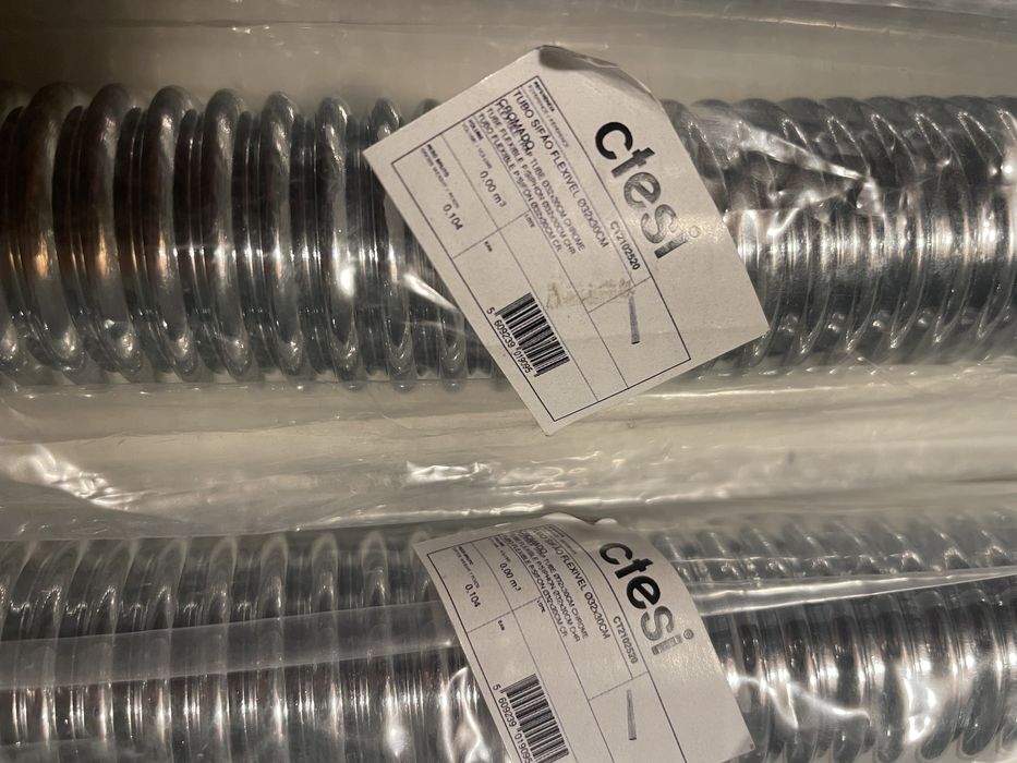 Conjunto de 4 Tubos Flexíveis Ctesi para Sifão