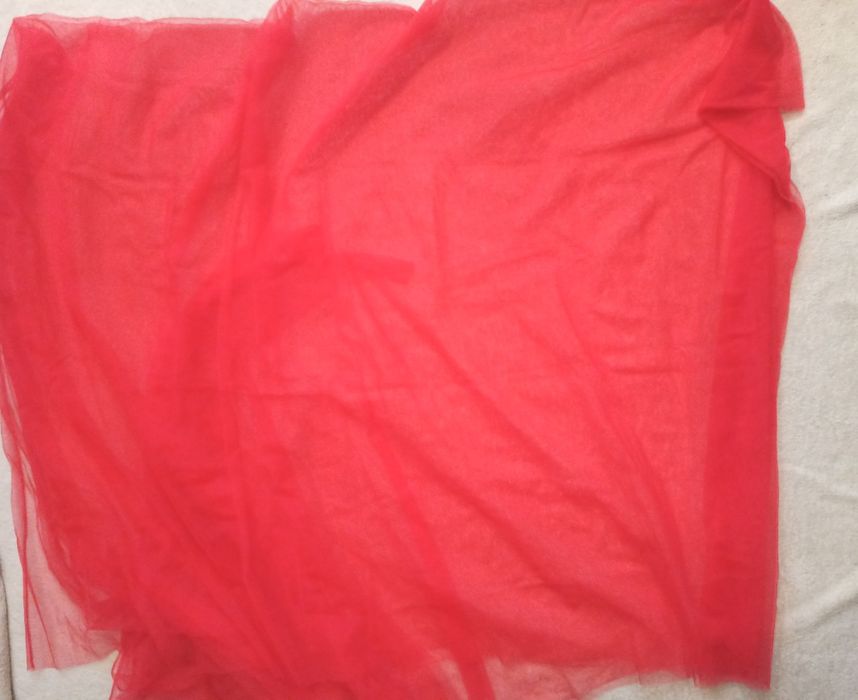 М'яка якісна сітка на для спідниці або сукні