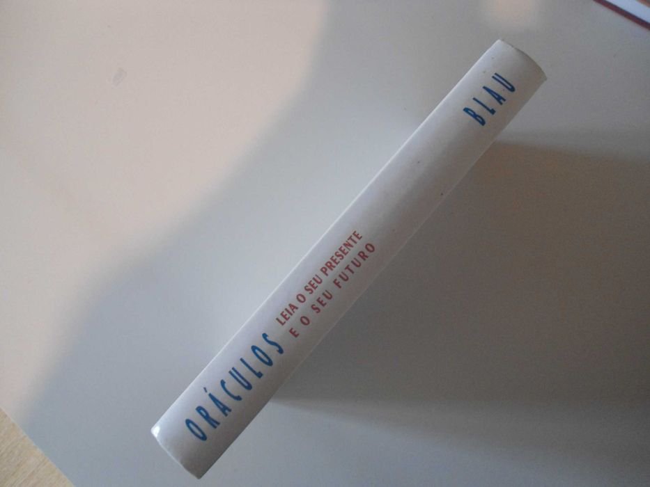 Oracles - Read Your Present and Your Future by Blau64575422118019121