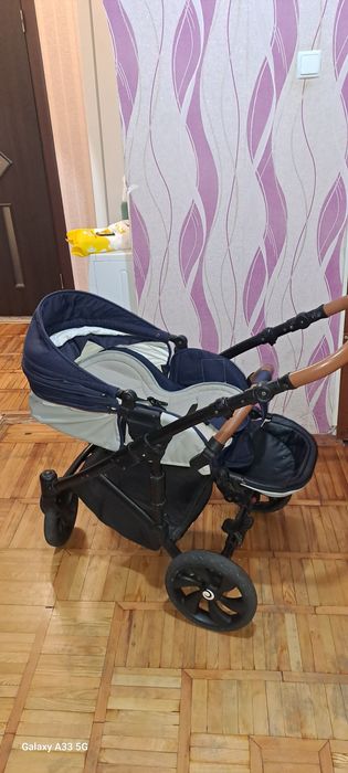 Коляска  з люлькою і прогулянкова  2 в 1.