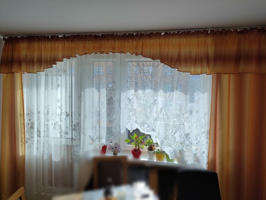 Zasłony ozdobne ombre do salonu - trzy elementy
