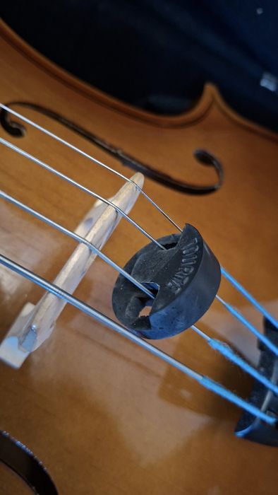 Violoncelo Gara  1/2 com estojo