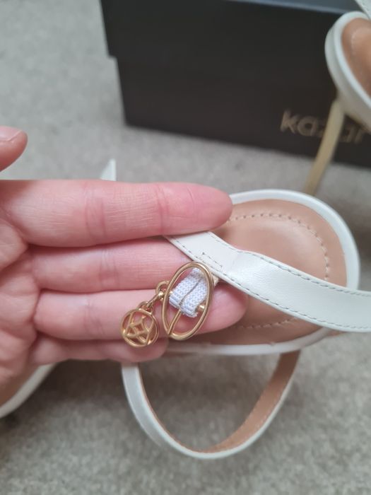 Buty szpilki Kazar 37 białe sandały paski